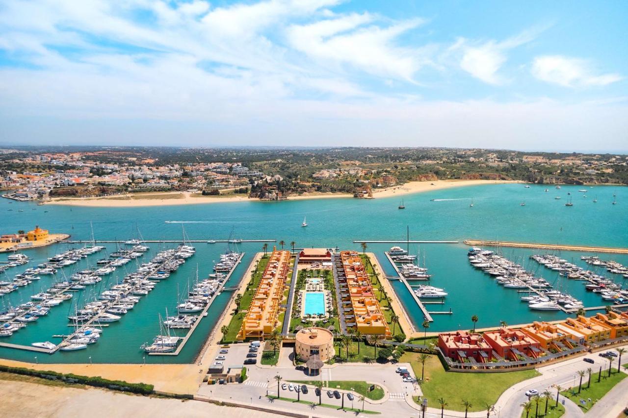 Nh Marina Portimao Resort Exterior foto