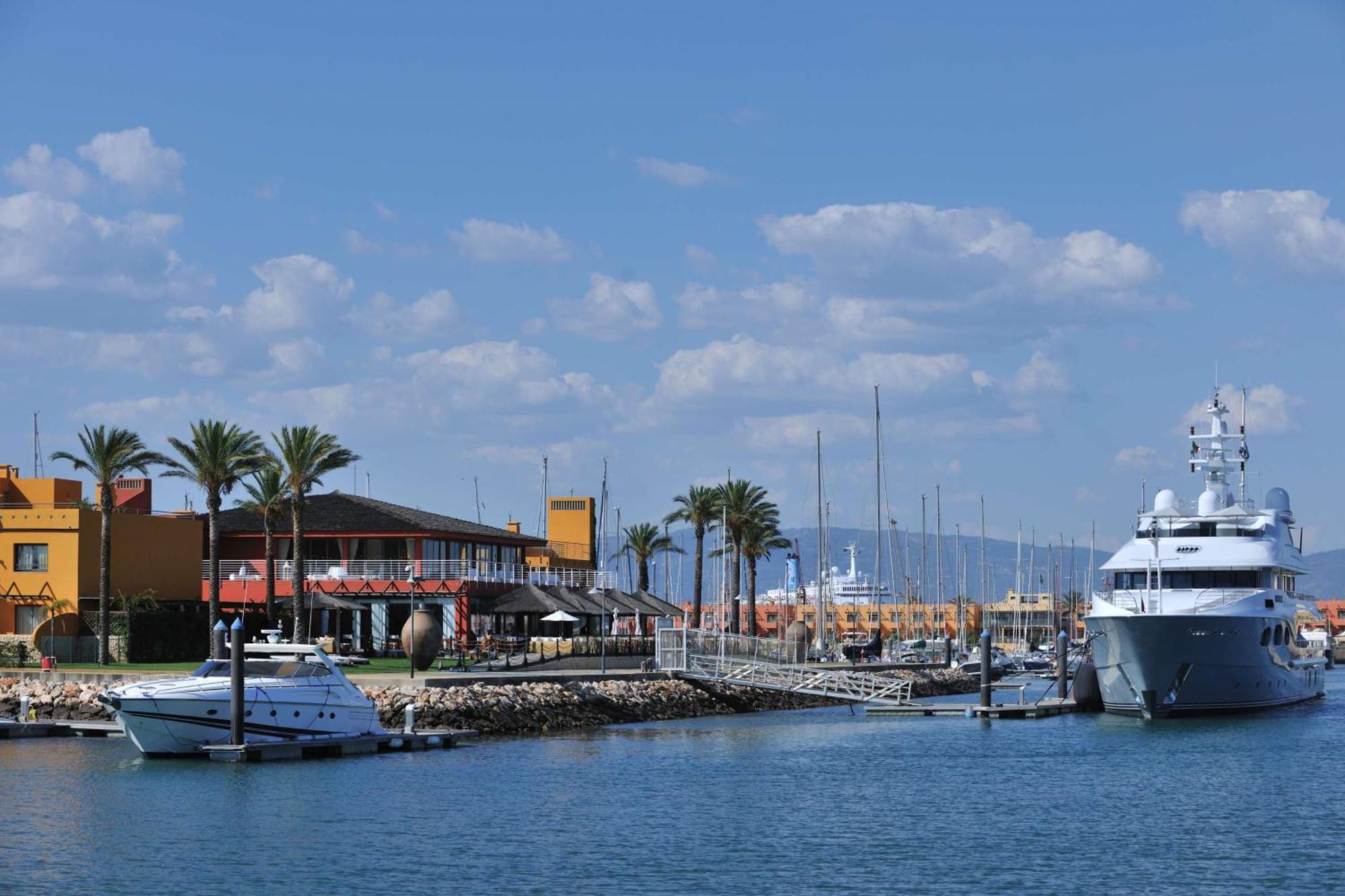 Nh Marina Portimao Resort Exterior foto